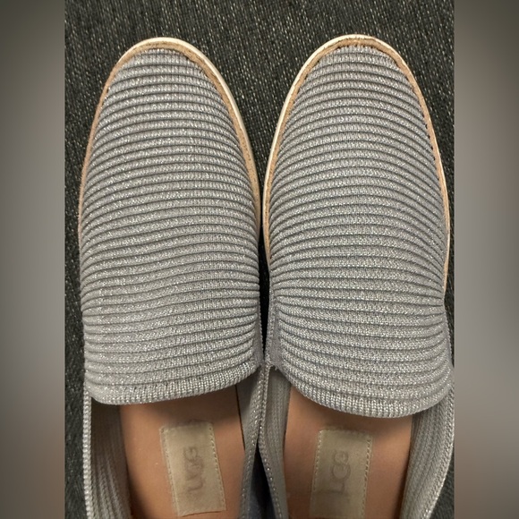 UGG Gray Slip-On Shoes women’s size 8.5 - Picture 2 of 9